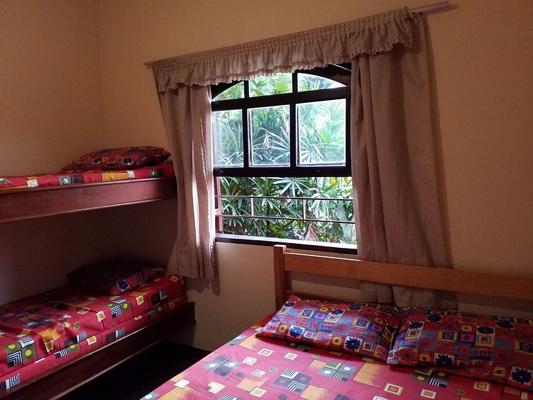 Apartamento 2 dormitórios praia maranduba piscina wifi