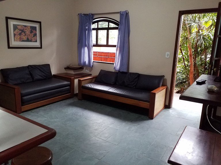 Apartamento Marbela 02 — 2 Quartos, Piscina, 2 Quadras do Ma