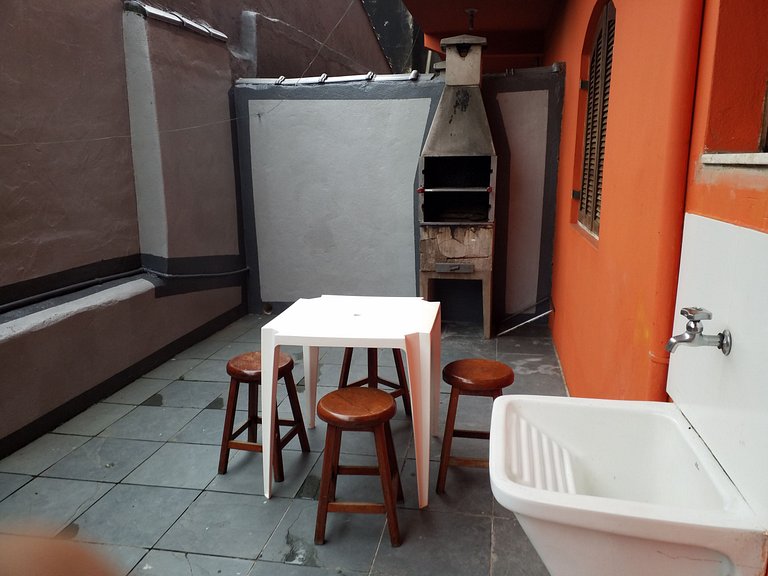 Apartamento Marbela 02 — 2 Quartos, Piscina, 2 Quadras do Ma