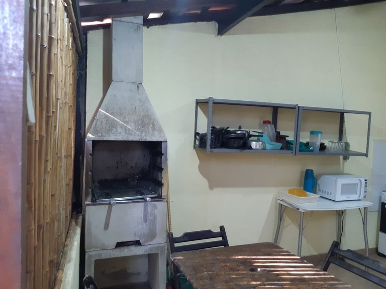0001.10 - Maranduba - Kitnet Térreo - 4 Pessoas - 2 Quadras