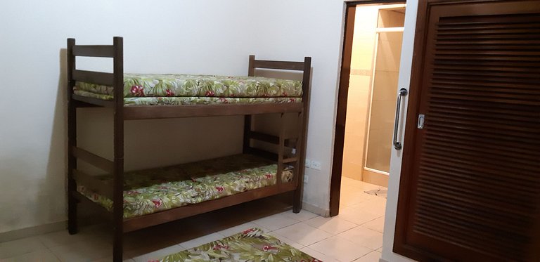 Maranduba Chalé Marbela 13 — 1 Quarto, 6 Pessoas, Piscina, 2