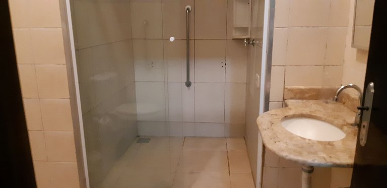 Chalé Marbela 13 — 1 Quarto, 6 Pessoas, Piscina, 2 Quadras d