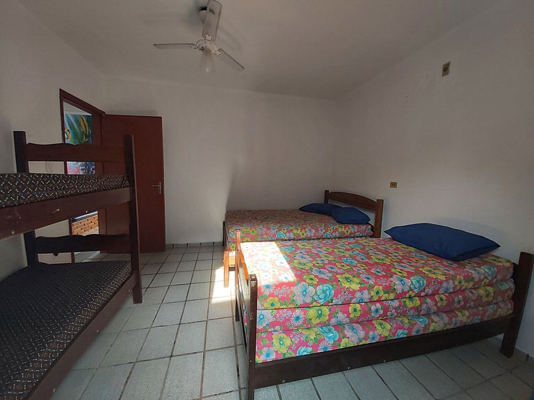 0005.02 - Maranduba - Chalé - 1 Dorm - 6 Pessoas-Ar condicio