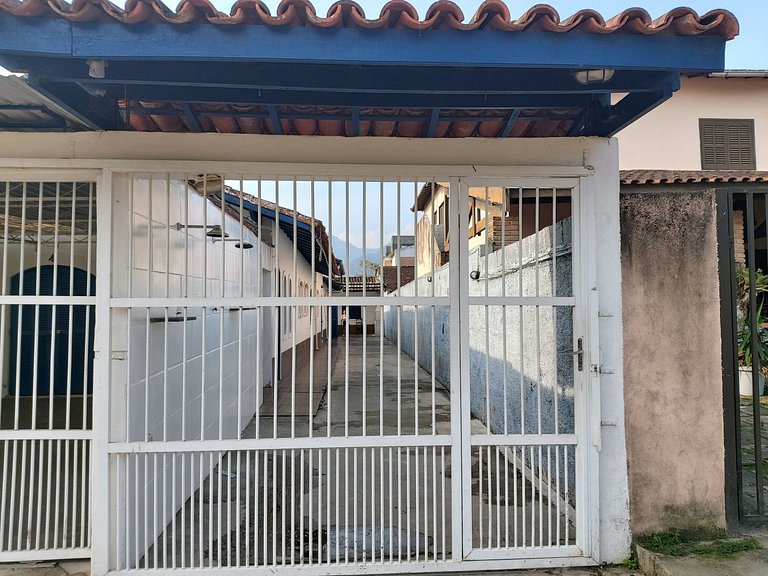 Chalé Maranduba 05-C — 2 Quartos, Piscina, 3 Quadras do Mar