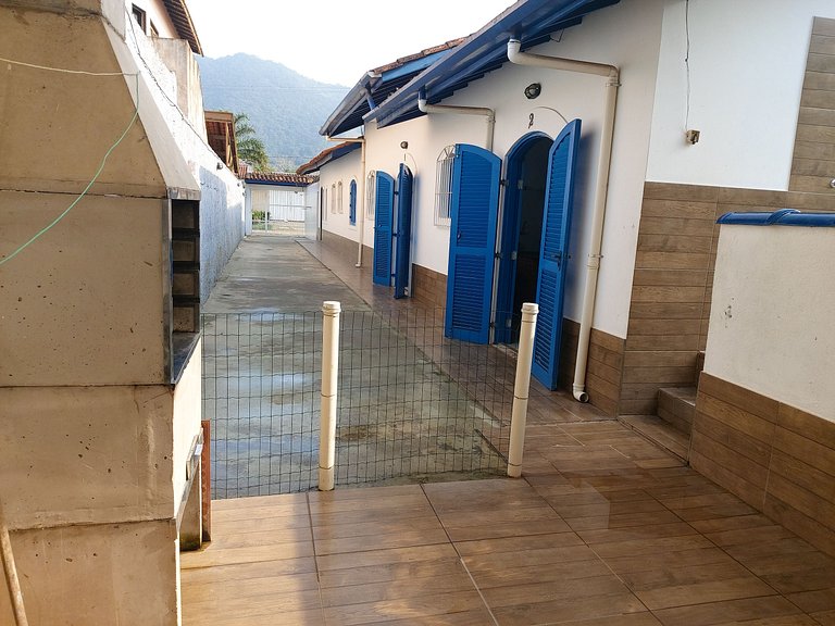 Chalé Maranduba 05-C — 2 Quartos, Piscina, 3 Quadras do Mar