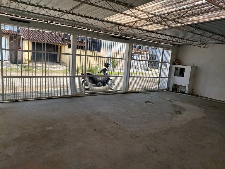 Casa Maranduba 05 — 3 Quartos, Piscina, 14 Pessoas, 3 Quadra