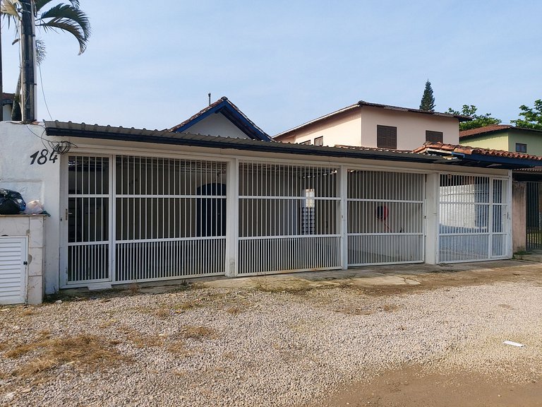 Casa Maranduba 05 — 3 Quartos, Piscina, 14 Pessoas, 3 Quadra