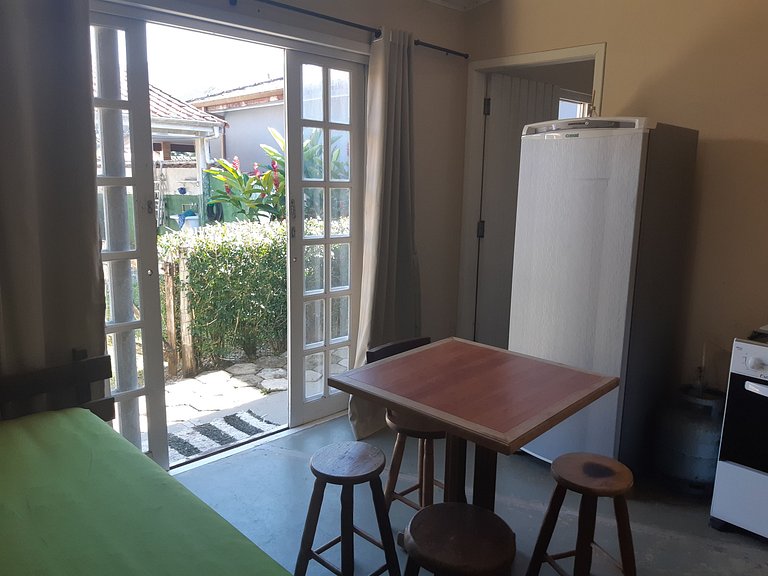 Maranduba Edícula Marbela 5-E — 2 Quartos, Piscina, 2 Quadra