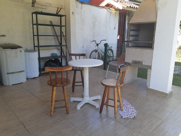 Edícula Maranduba 05 — 2 Quartos, Piscina, 2 Quadras do Mar