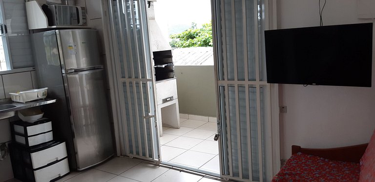 Kitnet Maranduba 06-E — 1º Andar, Piscina, 3 Quadras do Mar