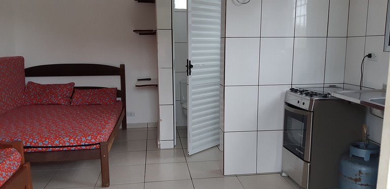 Kitnet Maranduba 06-E — 1º Andar, Piscina, 3 Quadras do Mar