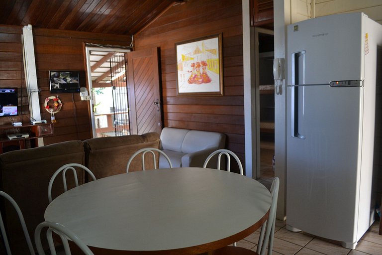 Maranduba Chalé Marbela 6-F — 2 Quartos, Churrasqueira, Pisc