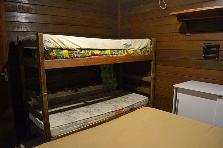 Chalé Maranduba 06-F — 2 Quartos, Churrasqueira, Piscina, 3