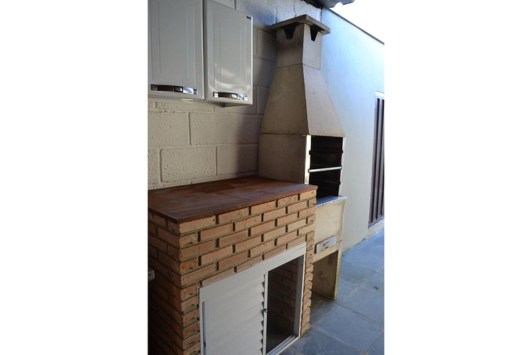 Maranduba Chalé Marbela 6-F — 2 Quartos, Churrasqueira, Pisc