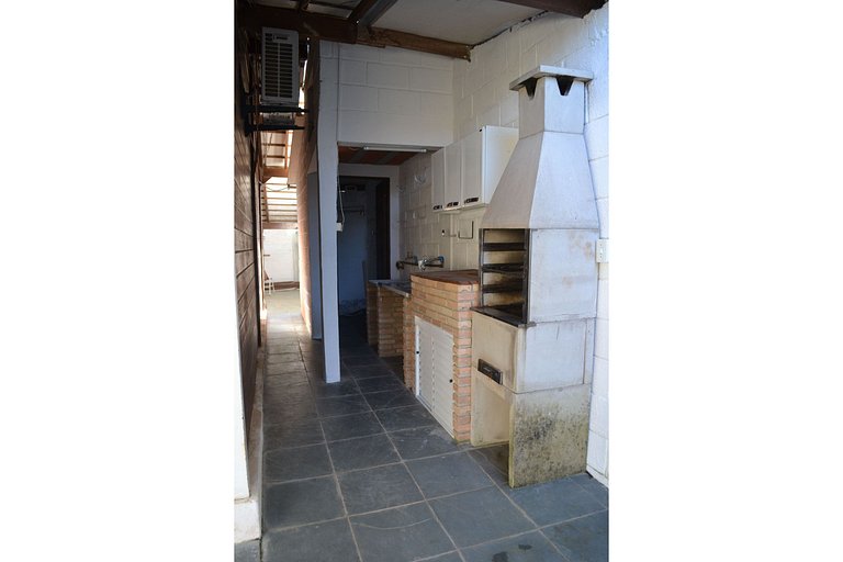 Maranduba Chalé Marbela 6-F — 2 Quartos, Churrasqueira, Pisc