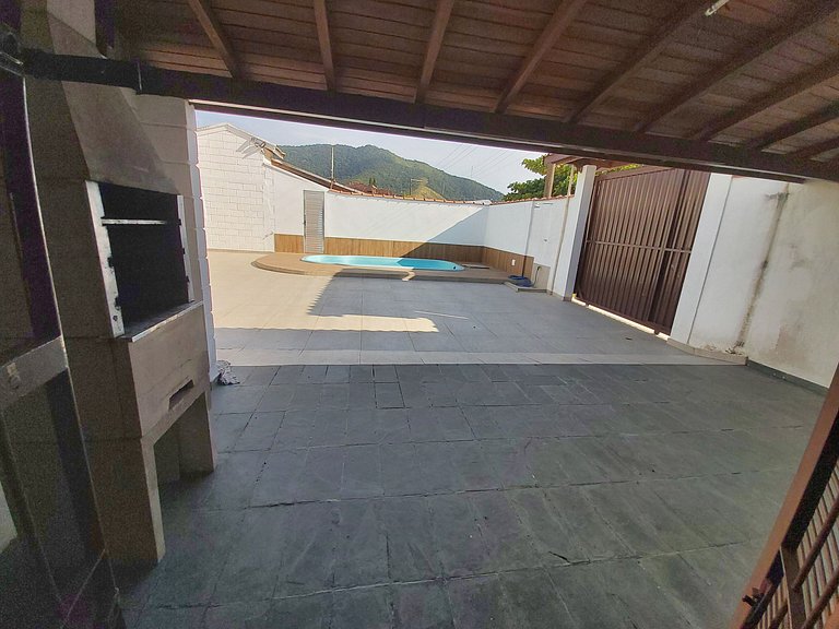 Chalé Maranduba 06-C — 1 Quarto, Piscina, 3 Quadras do Mar