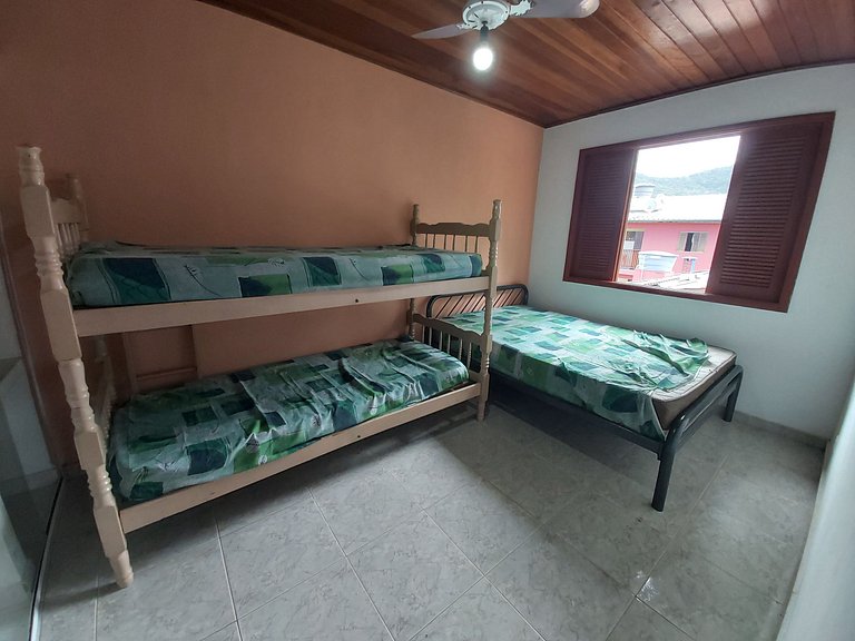 Casa Sapê Grande — 6 Quartos, Piscina, 16 Pessoas, 1 Quadra