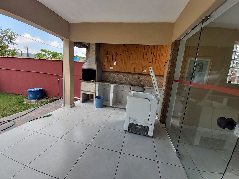 Casa Sapê Grande — 6 Quartos, Piscina, 16 Pessoas, 1 Quadra