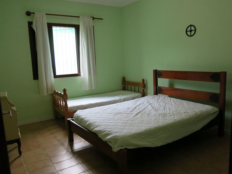 Casa Maranduba — 3 Quartos, Piscina, 12 Pessoas, 1 Quadra do