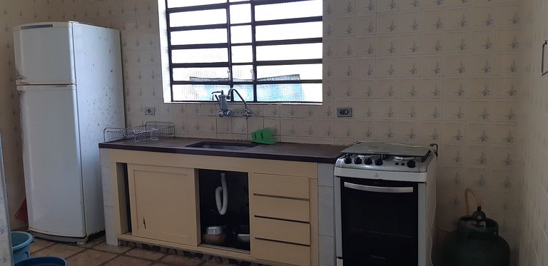 Casa Maranduba — 4 Quartos, Churrasqueira, 12 Pessoas, 1 Qua