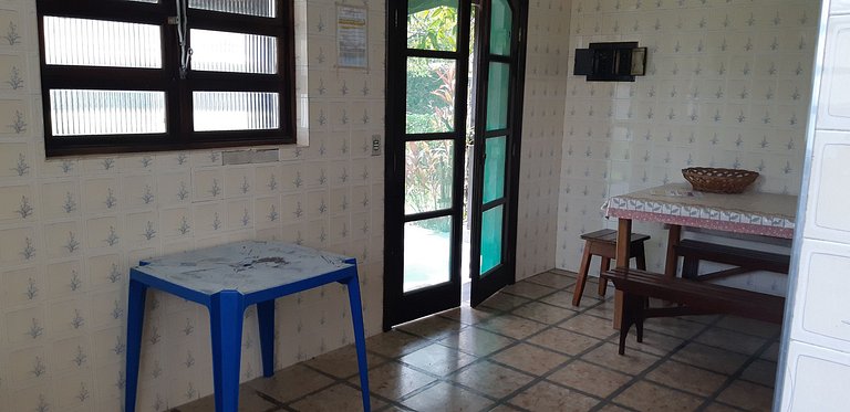 Casa Maranduba — 4 Quartos, Churrasqueira, 12 Pessoas, 1 Qua