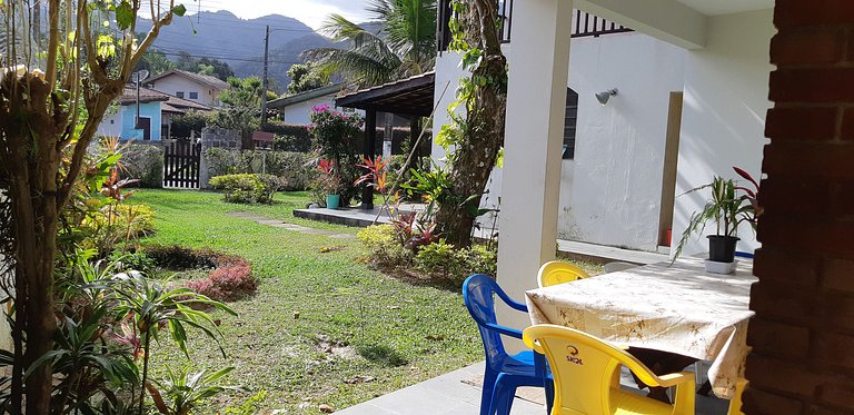 Casa Maranduba — 4 Quartos, Churrasqueira, 12 Pessoas, 1 Qua