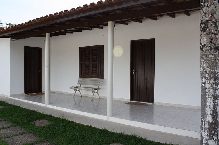 Casa Maranduba B — 2 Quartos, 8 Pessoas, 2 Quadras do Mar