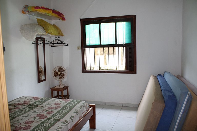 Casa Maranduba B — 2 Quartos, 8 Pessoas, 2 Quadras do Mar