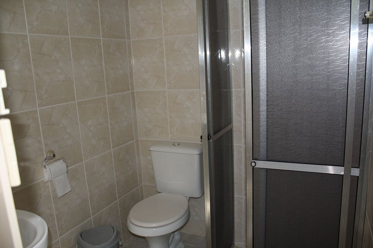 Casa Maranduba B — 2 Quartos, 8 Pessoas, 2 Quadras do Mar