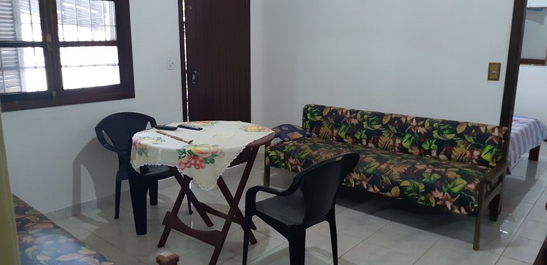 Casa Maranduba A — 2 Quartos, 8 Pessoas, 2 Quadras do Mar