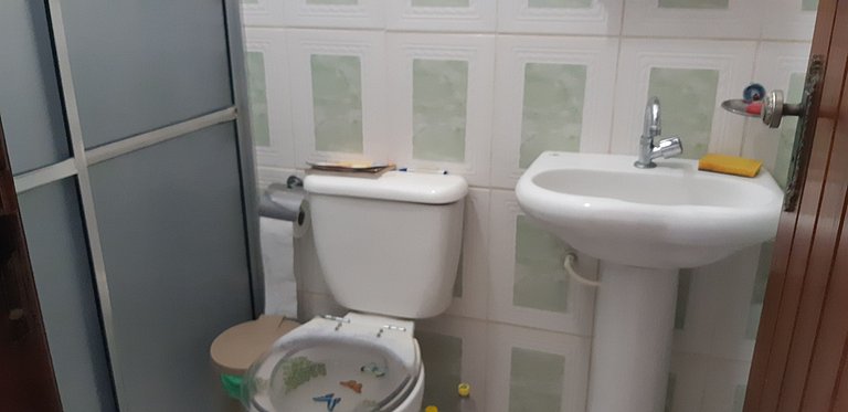 Casa Maranduba A — 2 Quartos, 8 Pessoas, 2 Quadras do Mar