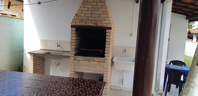 Casa Maranduba A — 2 Quartos, 8 Pessoas, 2 Quadras do Mar