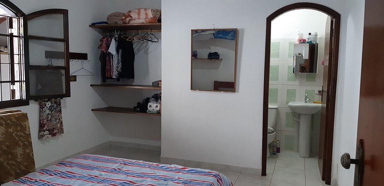 Casa Maranduba A — 2 Quartos, 8 Pessoas, 2 Quadras do Mar