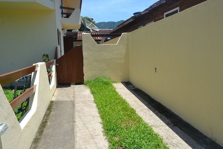 Apartamento Maranduba Suítes — 2 Suítes, 7 Pessoas, 100m do