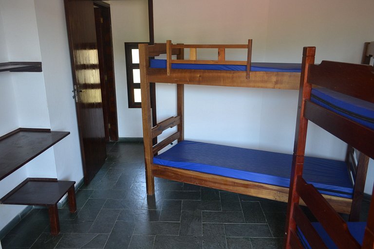 Apartamento Maranduba Suítes — 2 Suítes, 7 Pessoas, 100m do