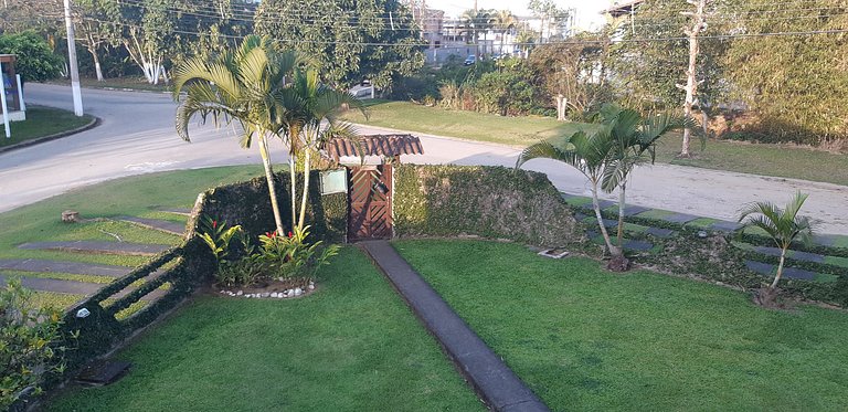 0137.02 - Maranduba - Apartamento - 3 Dorm - 10 Pess - 1 Qua