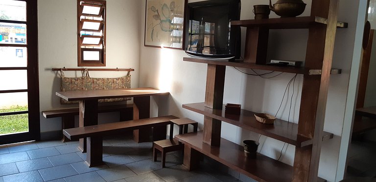 0137.02 - Maranduba - Apartamento - 3 Dorm - 10 Pess - 1 Qua