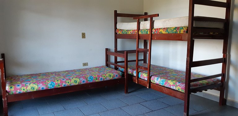 Apartamento Maranduba — 3 Quartos, 10 Pessoas, 1 Quadra do M