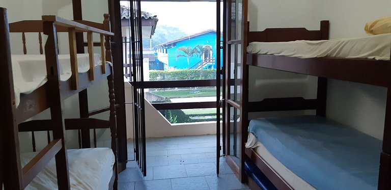0137.02 - Maranduba - Apartamento - 3 Dorm - 10 Pess - 1 Qua
