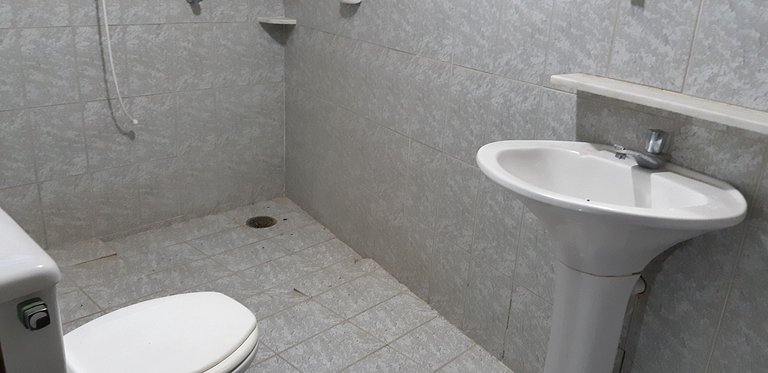 0137.02 - Maranduba - Apartamento - 3 Dorm - 10 Pess - 1 Qua