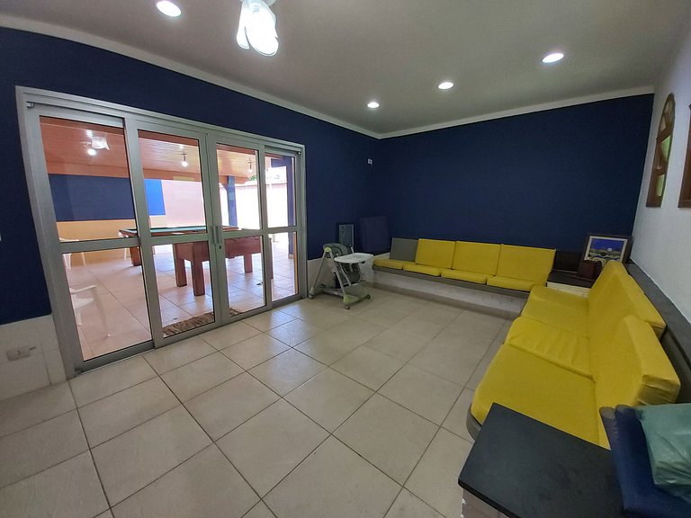 Casa Cond. Sapê — 3 Quartos, Piscina, Salão de Jogos, 12 Pes