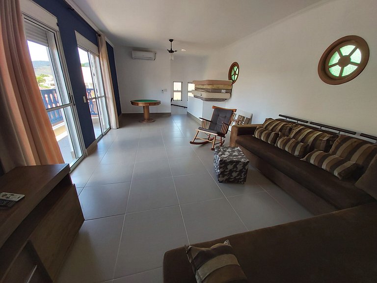 Casa Cond. Sapê — 3 Quartos, Piscina, Salão de Jogos, 12 Pes