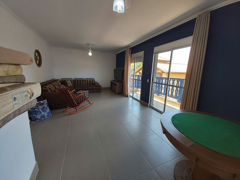 Casa Cond. Sapê — 3 Quartos, Piscina, Salão de Jogos, 12 Pes