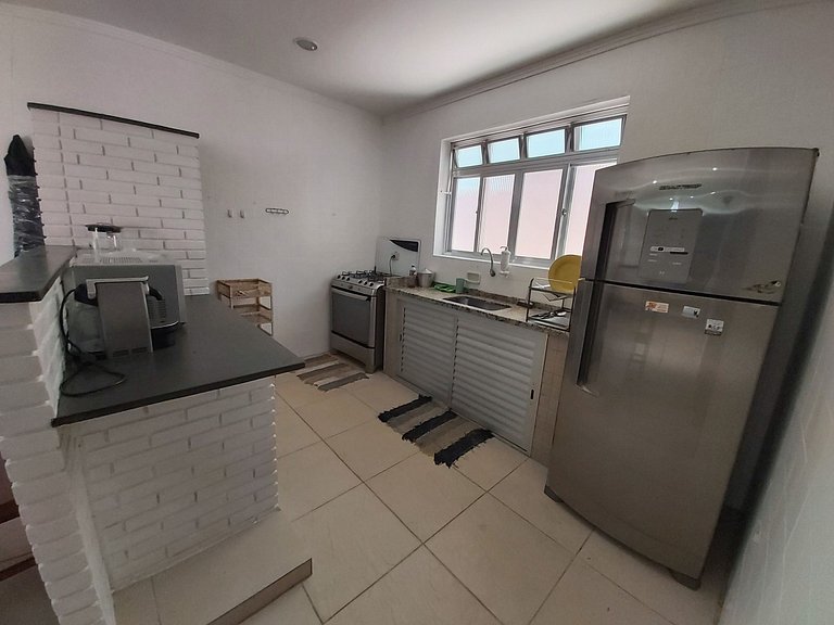 Casa Cond. Sapê — 3 Quartos, Piscina, Salão de Jogos, 12 Pes