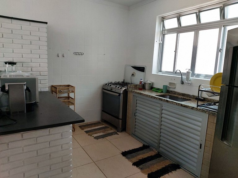 Casa Cond. Sapê — 3 Quartos, Piscina, Salão de Jogos, 12 Pes