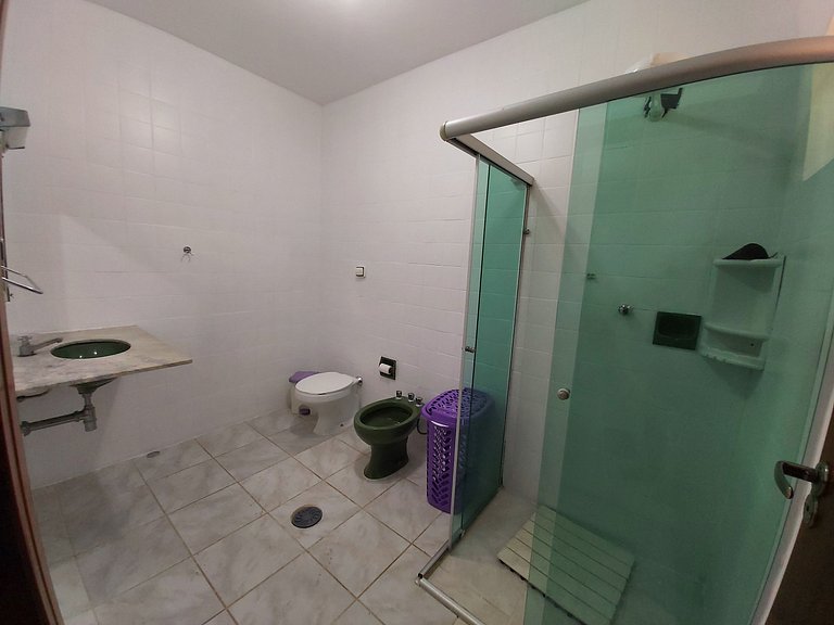 Casa Cond. Sapê — 3 Quartos, Piscina, Salão de Jogos, 12 Pes