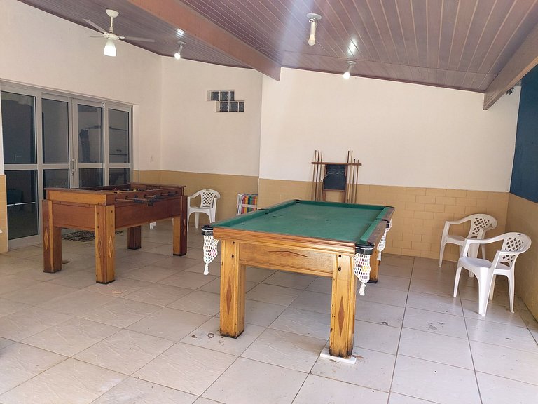 Casa Cond. Sapê — 3 Quartos, Piscina, Salão de Jogos, 12 Pes