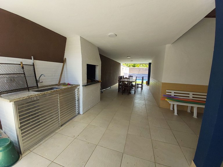 Casa Cond. Sapê — 3 Quartos, Piscina, Salão de Jogos, 12 Pes