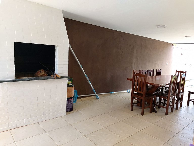 Casa Cond. Sapê — 3 Quartos, Piscina, Salão de Jogos, 12 Pes