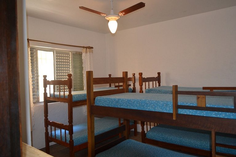 Apartamento Praia Grande — 3 Quartos, 12 Pessoas, 2 Quadras